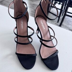 Report Elegant Black Strappy Heels